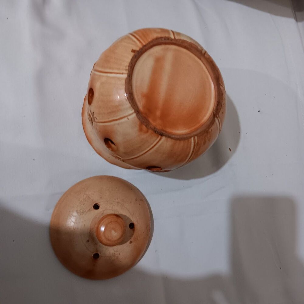 ceramic onion keeper. - Picture 5 of 5